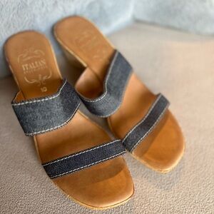 Italian Shoemakers Black and Tan Slide Sandals